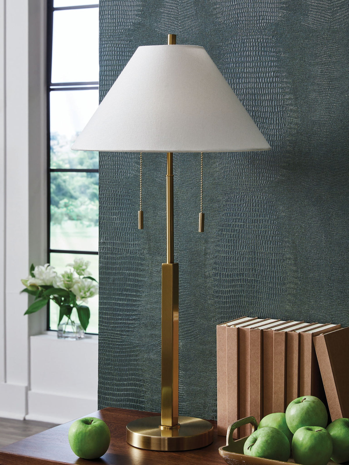 Haigwood - Metal Lamp by Ashley – view 7