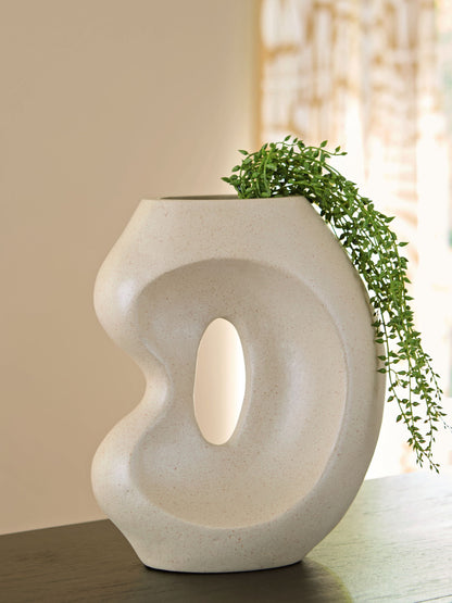 Odion - Vase by Ashley – view 7