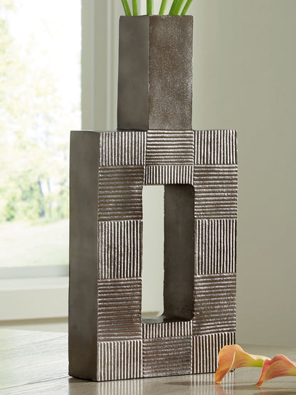 Wrengrove - Vase by Ashley – view 7