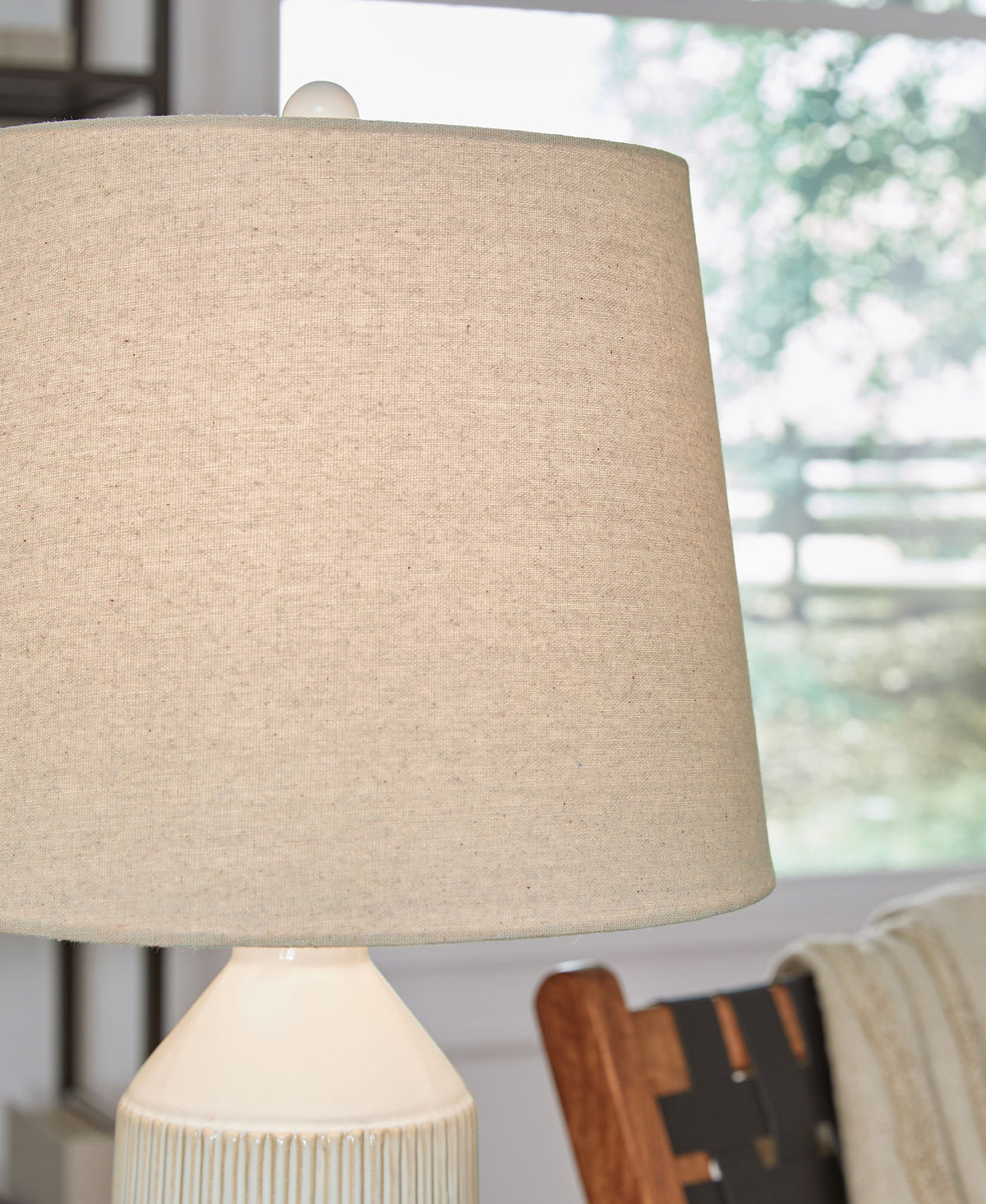 Willport - Ceramic Table Lamp (Set of 2) - Off White by Ashley – view 3