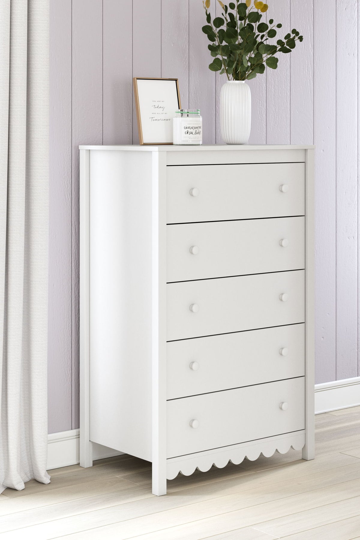 Hallityn - Five Drawer Chest - White by Ashley – view 3