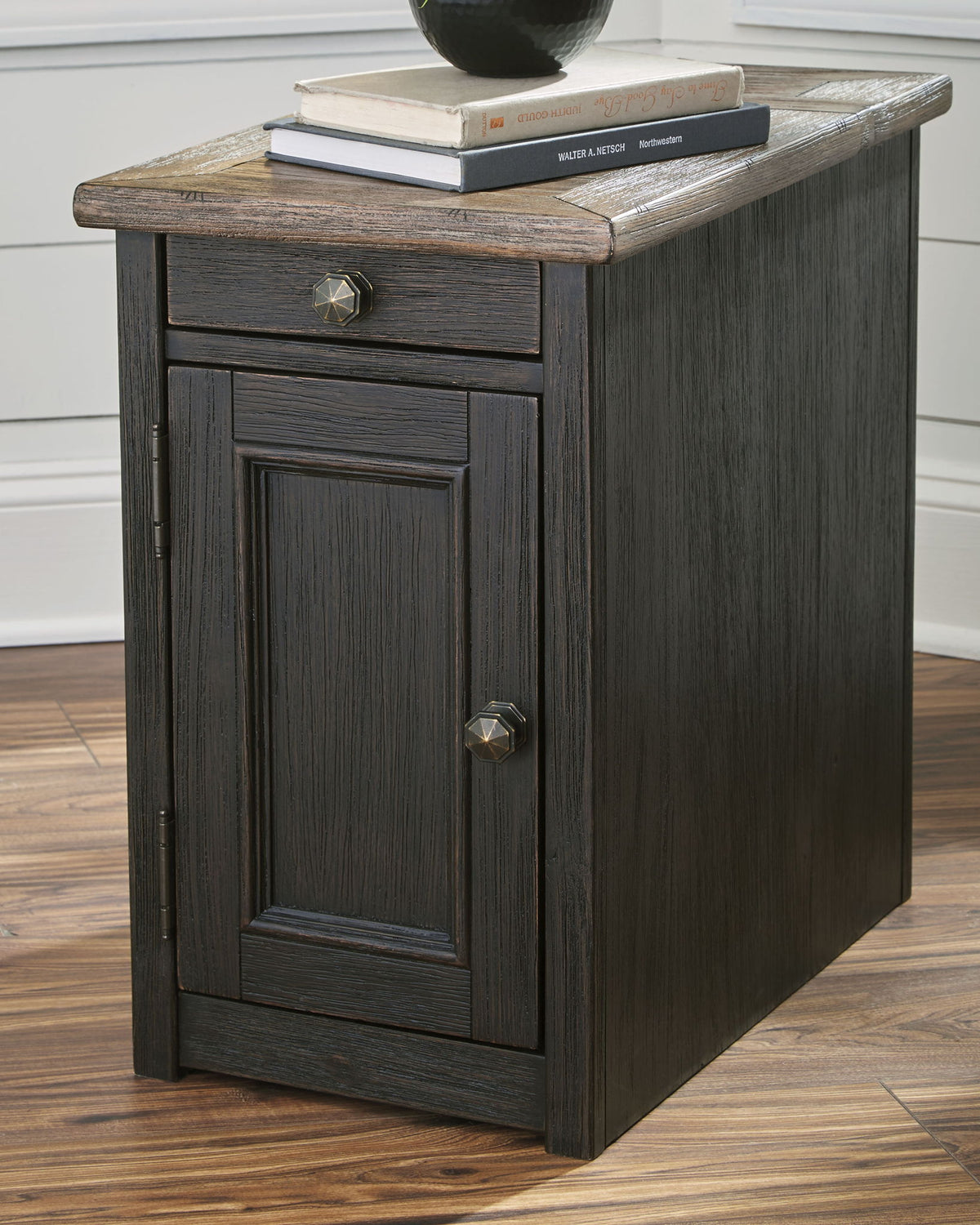 Tyler Creek - Chair Side End Table - Grayish Brown / Black by Ashley – view 4