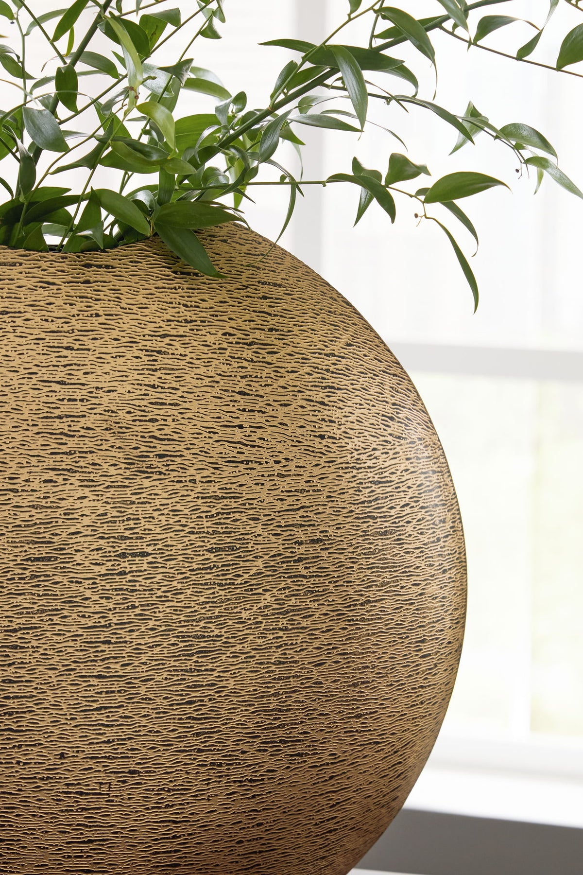 Iansboro - Vase by Ashley – view 8